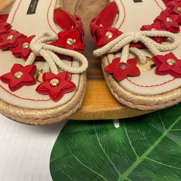 Louis Vuitton red Patent Leather Floral Stars Espadrille Thongs - Picture 4 of 8